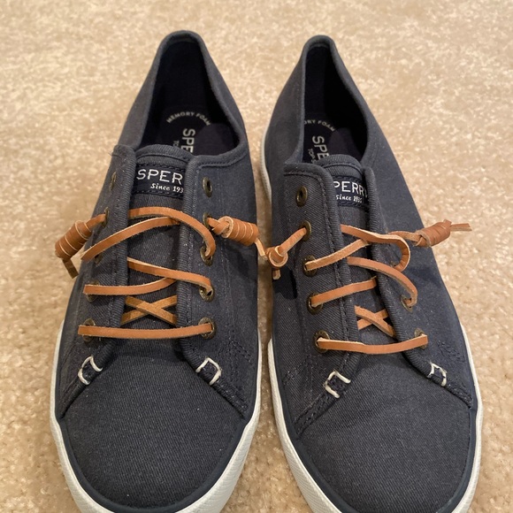 Navy Blue Sperry Crest - Picture 2 of 3